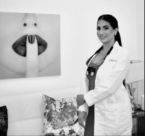 Dr. Yusdelys González